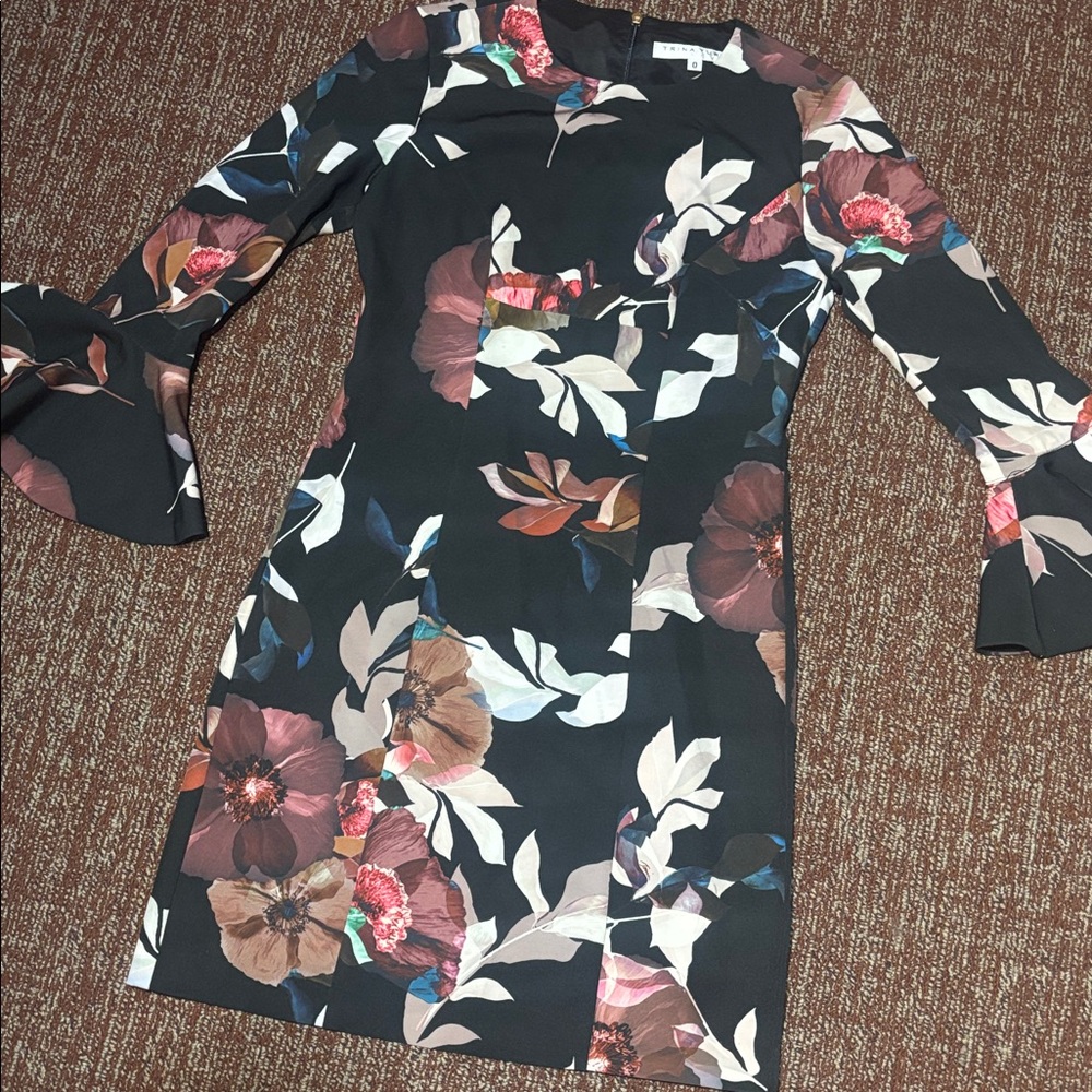 Trina Turk panache 2โ Faye floral bell sleeve dress womenโs size 0 wedding guest